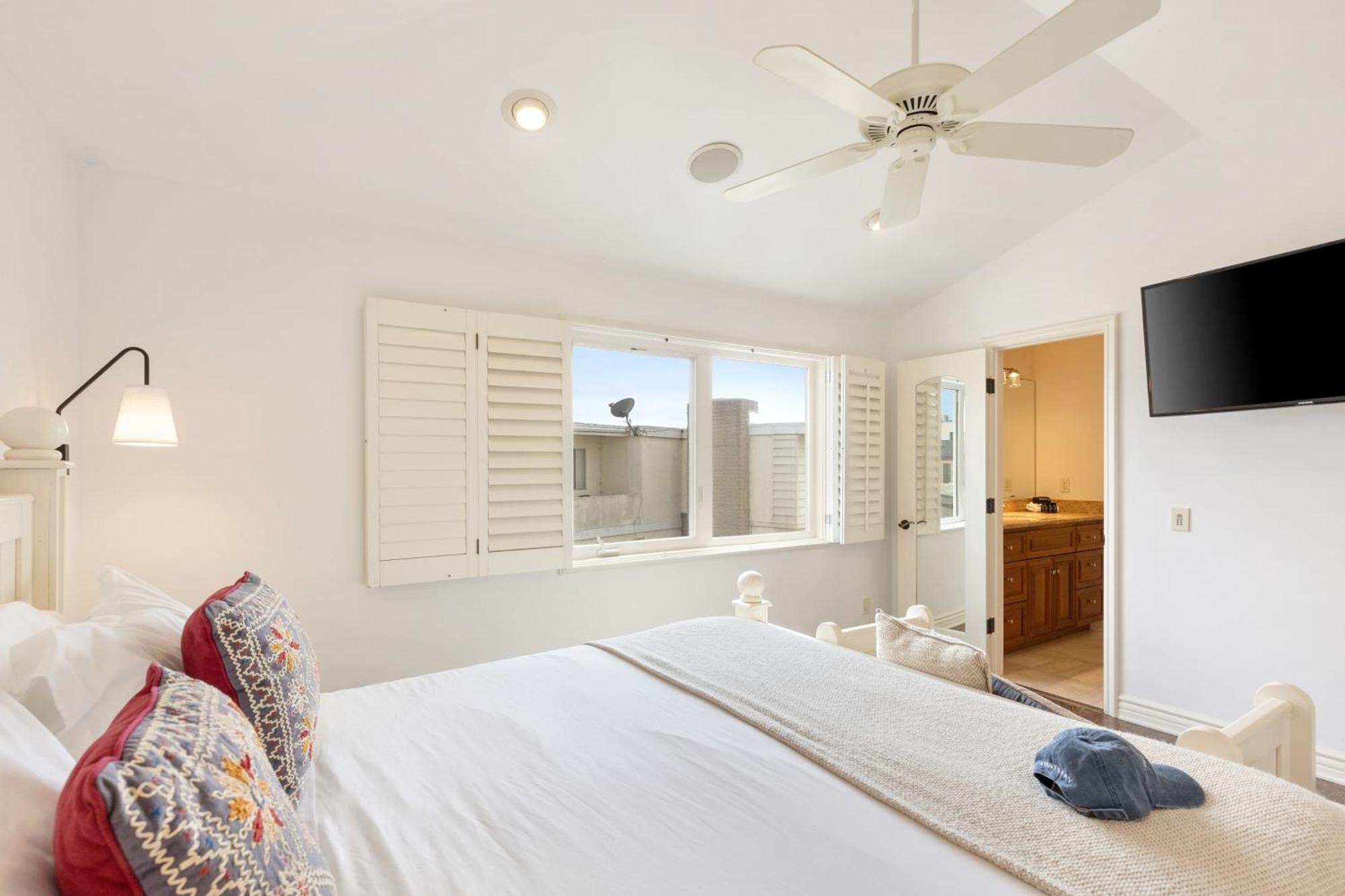 Shoreline By Avantstay Spectacular Beachfront W Fire Pit Pool Table Holiday home *