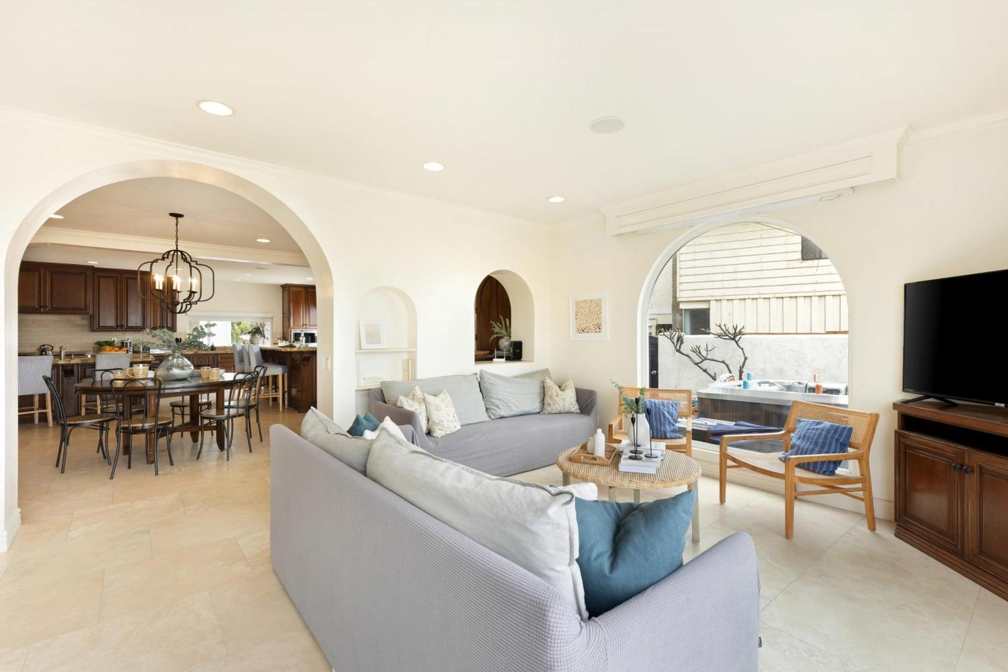 Shoreline By Avantstay Spectacular Beachfront W Fire Pit Pool Table Holiday home