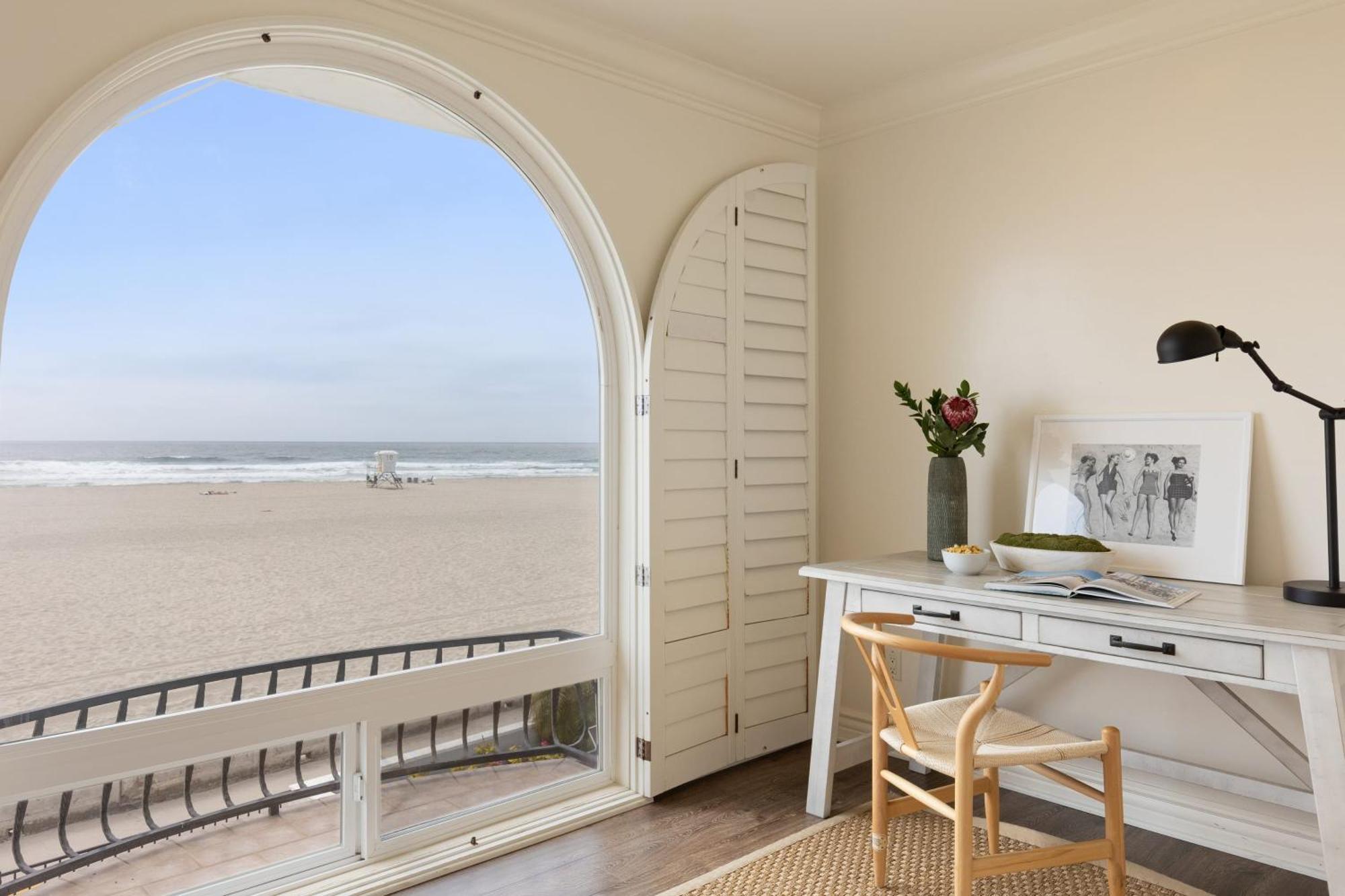 Shoreline By Avantstay Spectacular Beachfront W Fire Pit Pool Table Holiday home San Diego
